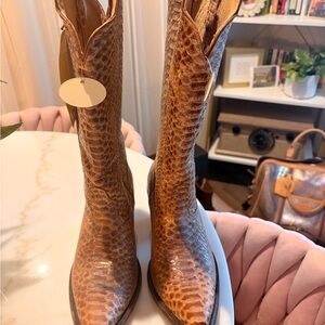 Idyllwind Tan Snakeskin Heeled Boots